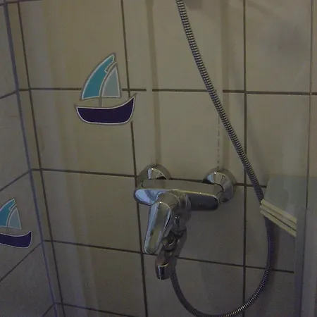 شقة Huoneistohotelli Teekki 3*